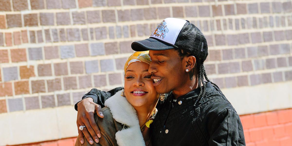 Rihanna Posts New Baby Bump Selfie