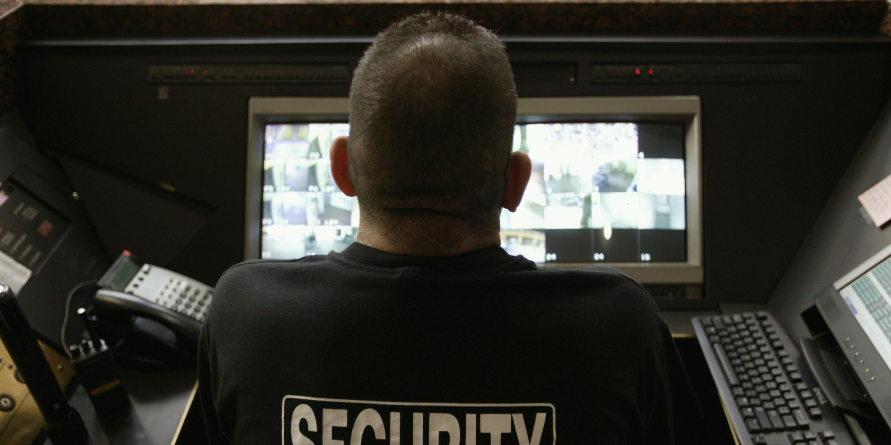 Bored Security Guard Draws Eyes on $1 Million Painting