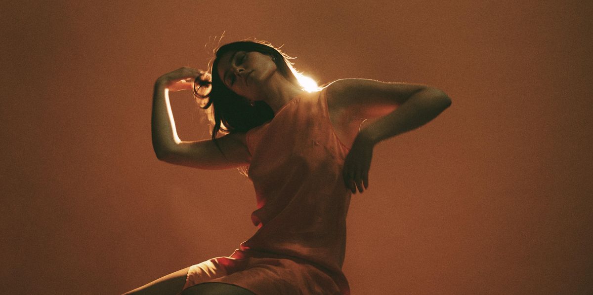 LÉON Embraces Life's 'Circles'