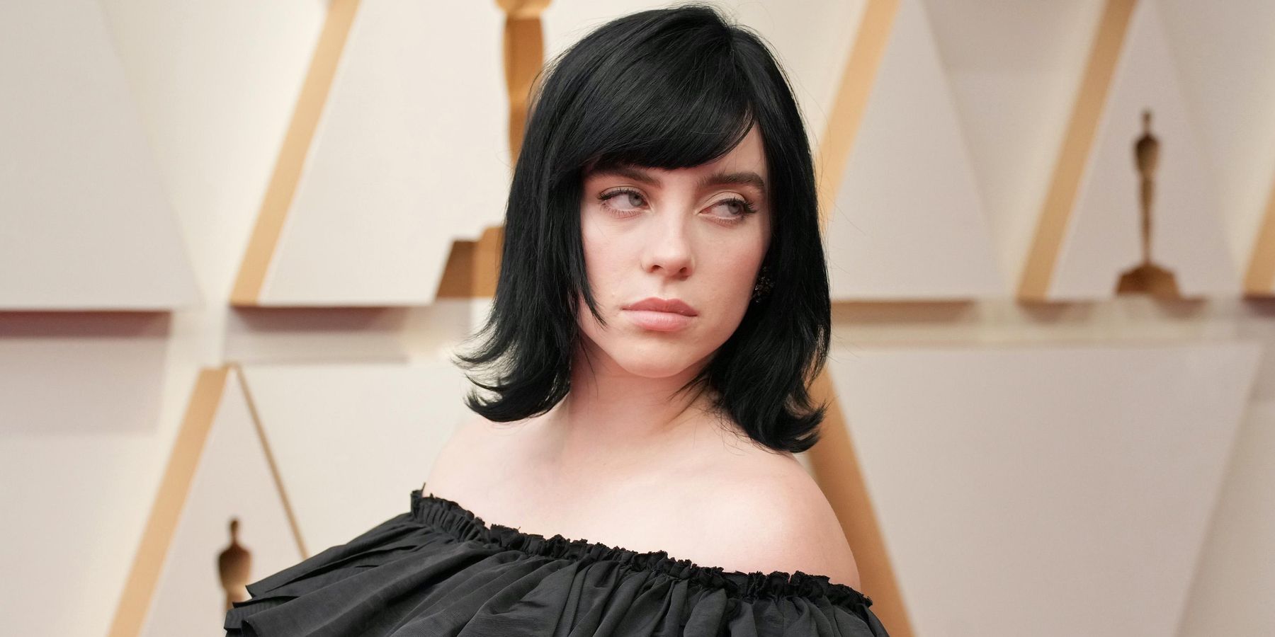 Billie Eilish Responds to Reporter Calling Her a 'Sad-Looking' Emo