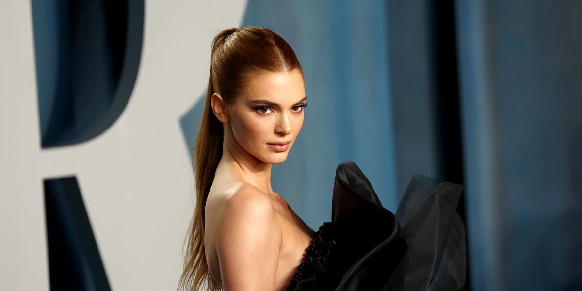 Kendall Jenner Fends Off Toe Comments on Instagram