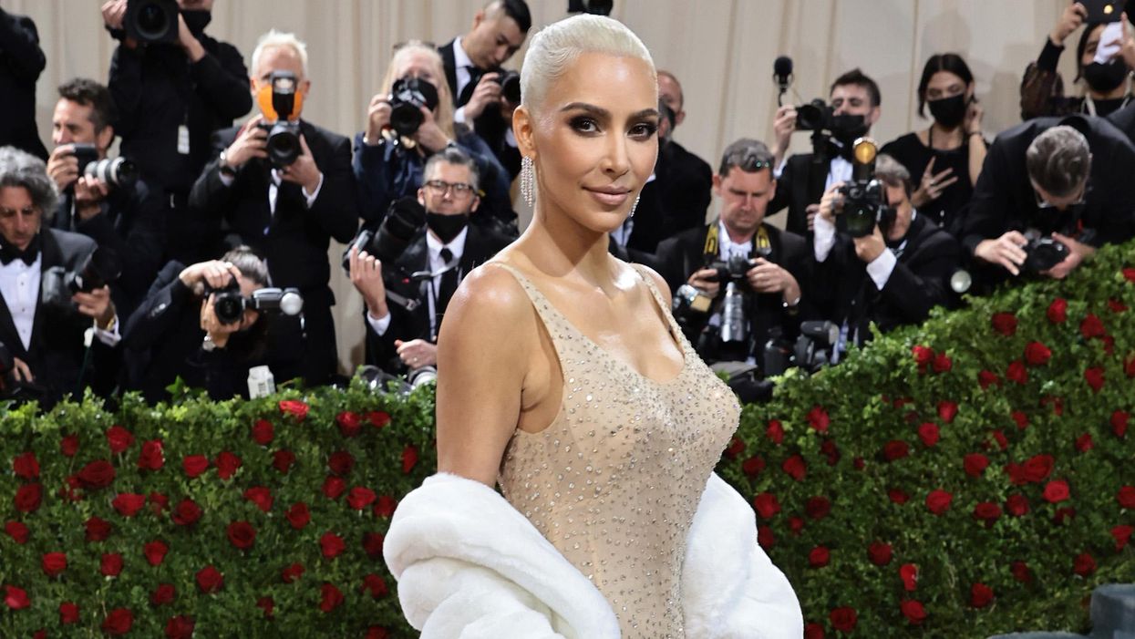 happy birthday mr president dress kim kardashian Kim Kardashian has taken Marilyn Monroe's 'Happy Birthday, Mr. President' dress out for a spin at the 2022 Met Gala. Based on a sketch by Bob Mackie for the French-born Hollywood costume