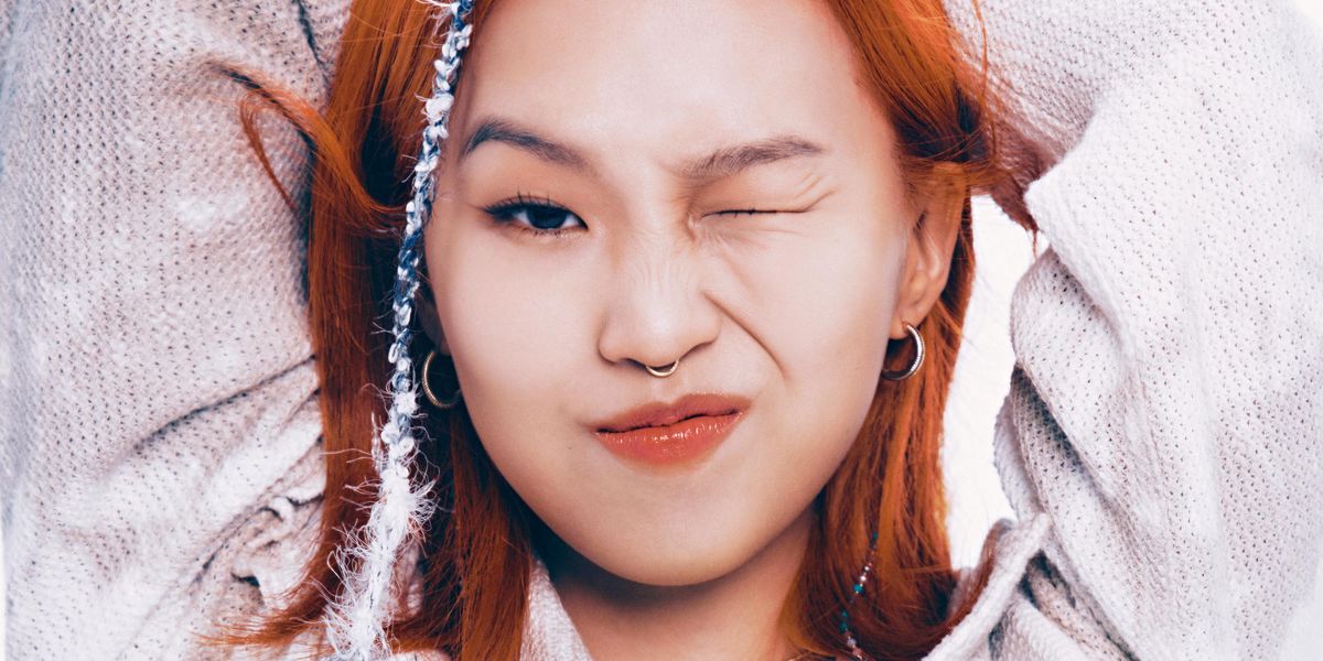 HUNJIYA Is a Social Chameleon on 'KHAMAI'