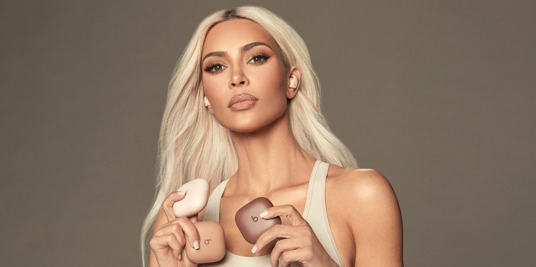 'Jam (Turn It Up)' With Kim Kardashian Headphones