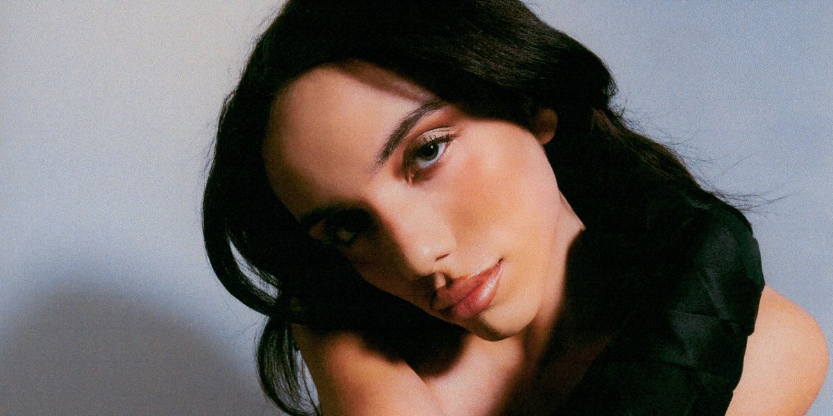 (Re)Introducing It-Girl Jovel