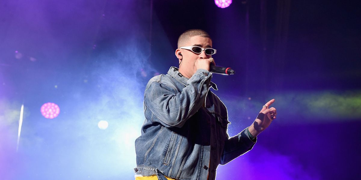 Bad Bunny Kissed His Male Backup Dancer at the 2022 VMAs