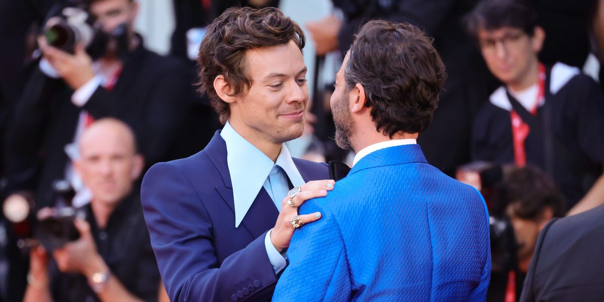 Harry Styles' Nick Kroll Kiss Sparks More Queerbaiting Accusations