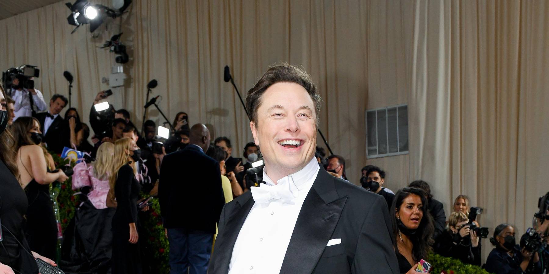 We Won't Be Buying Elon Musk's 'Burnt Hair' Perfume