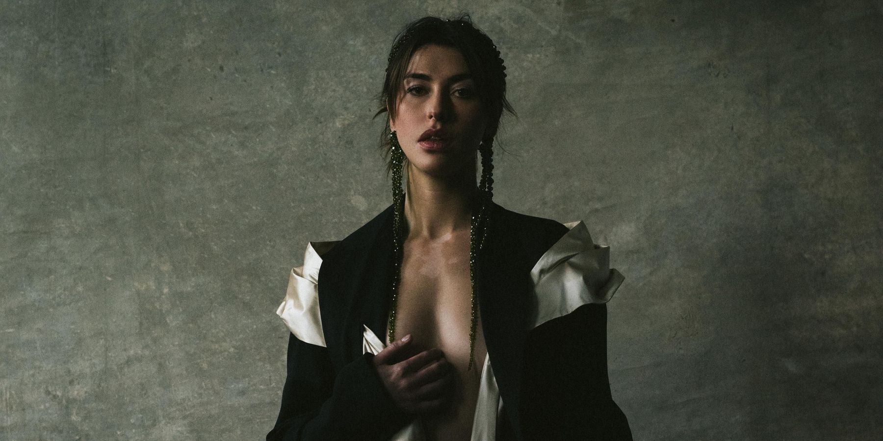 Kimbra Embraces Life's Many Reckonings