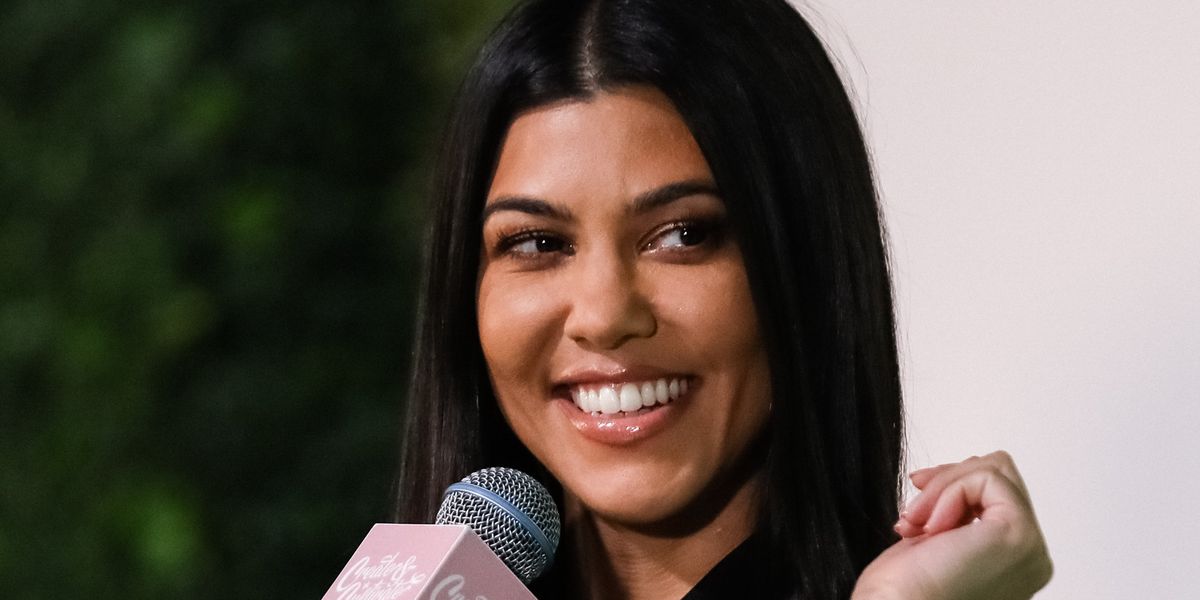 Kourtney Kardashian Criticized For 'Disgusting' Bathroom Food Pics