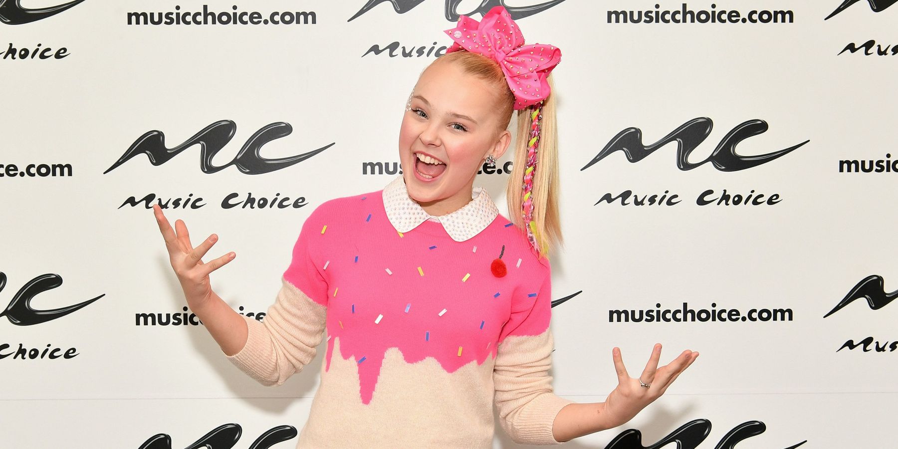 JoJo Siwa Criticized For Fake Pregnancy Prank