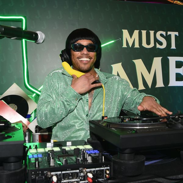 Anderson .Paak Says Party With Your Phones Down