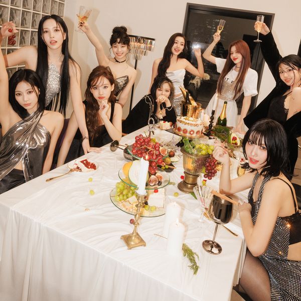 K-pop Superstars TWICE Take On Vegas