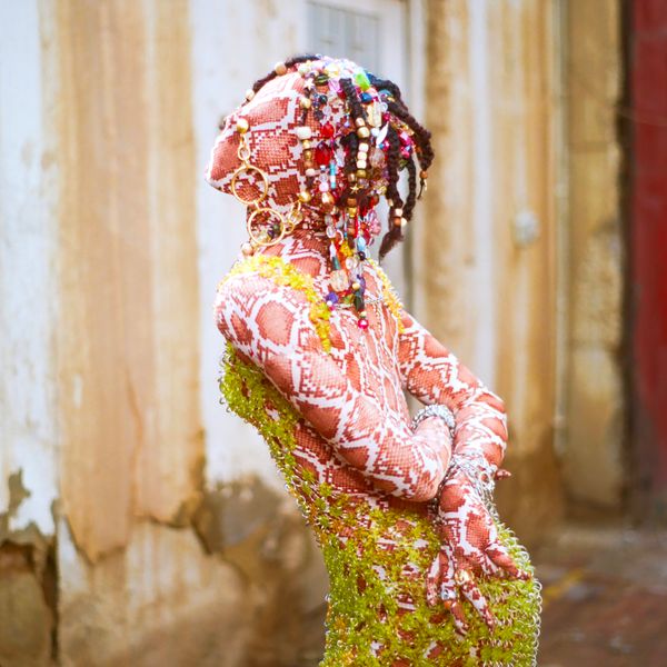 Yajaira La Beyaca, Anonymous Entity