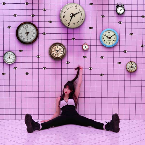 Always Scrolling: Kelsi Davies