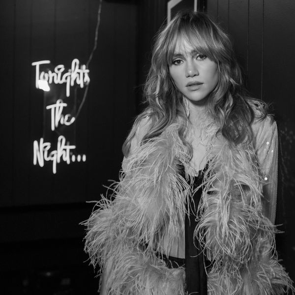 Inside Suki Waterhouse's Retro Roxy Residency