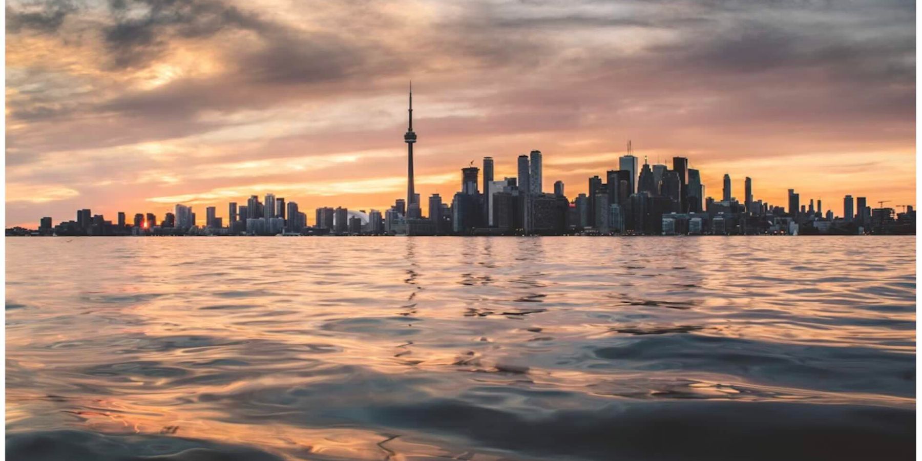 Rocha's Theatrical Modeling May Define Toronto Fashion Week