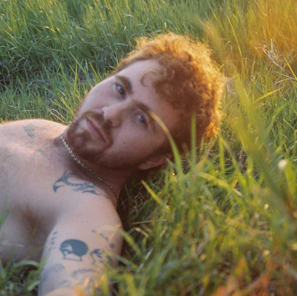 Avery Tucker Scratches the Walls on 'Paw'