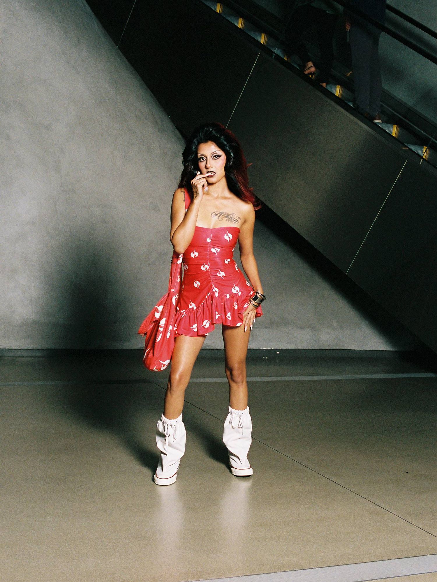 Protesta, Piel y Poesía: THE RIO WORLD Sacude Los Ángeles con una Colección que Grita Estilo