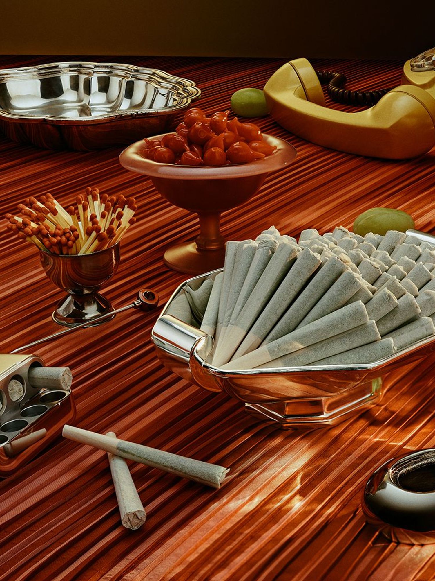 The Travel Agency Drops the First 100-Joint Box