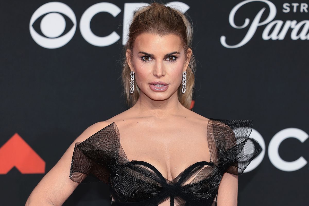 Jessica Simpson Is for the Dolls?