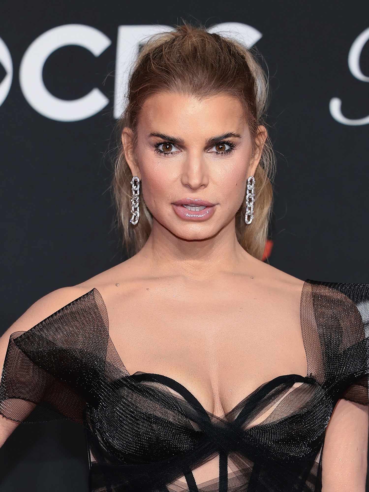 Jessica Simpson Is for the Dolls?