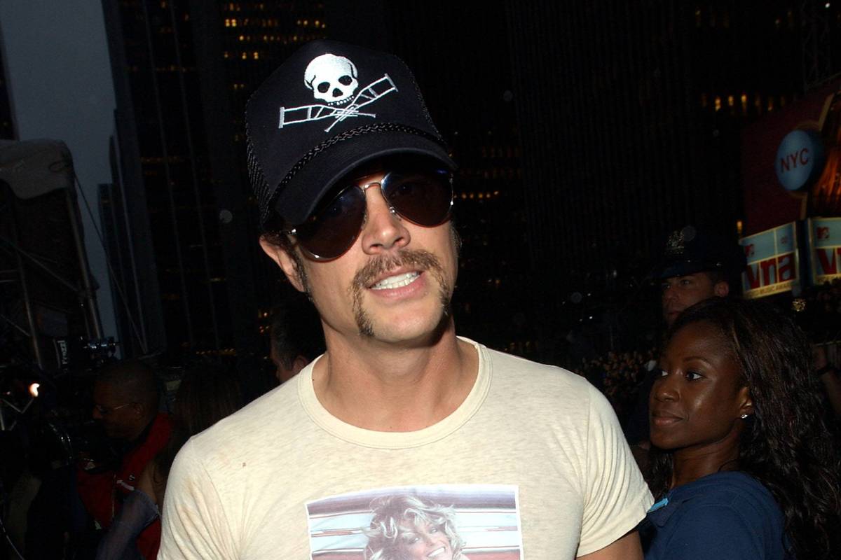 Make Your Boyfriend Dress Like Johnny Knoxville