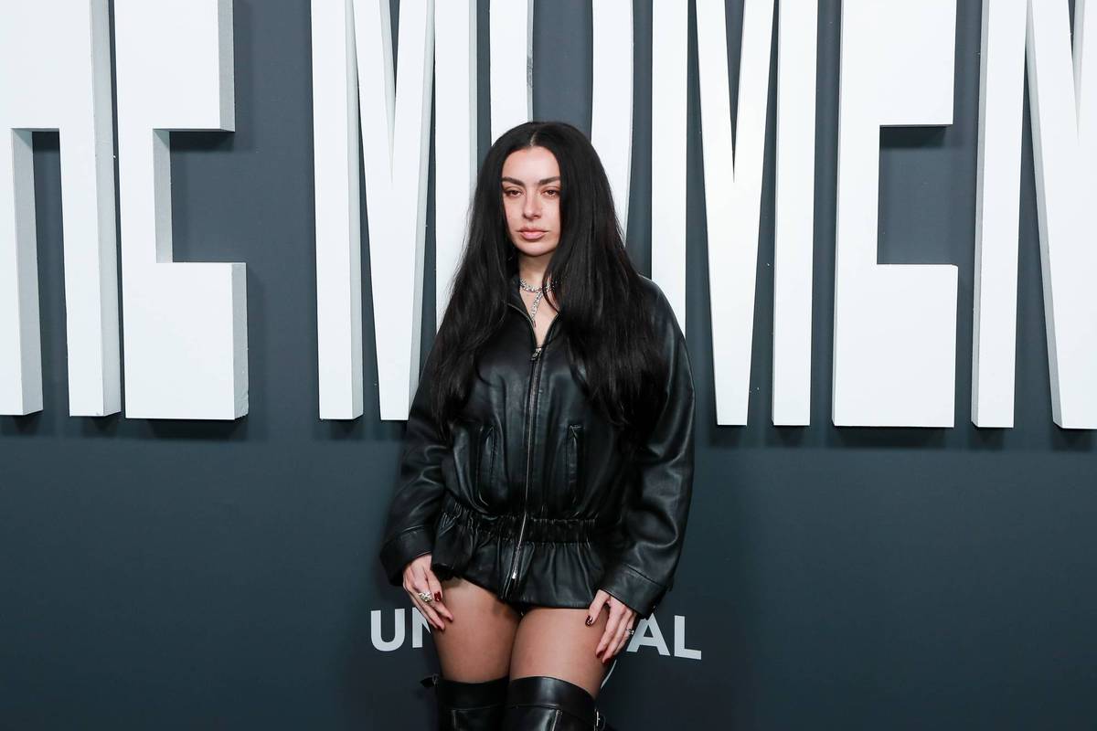 Charli xcx Versus the Dance Floor