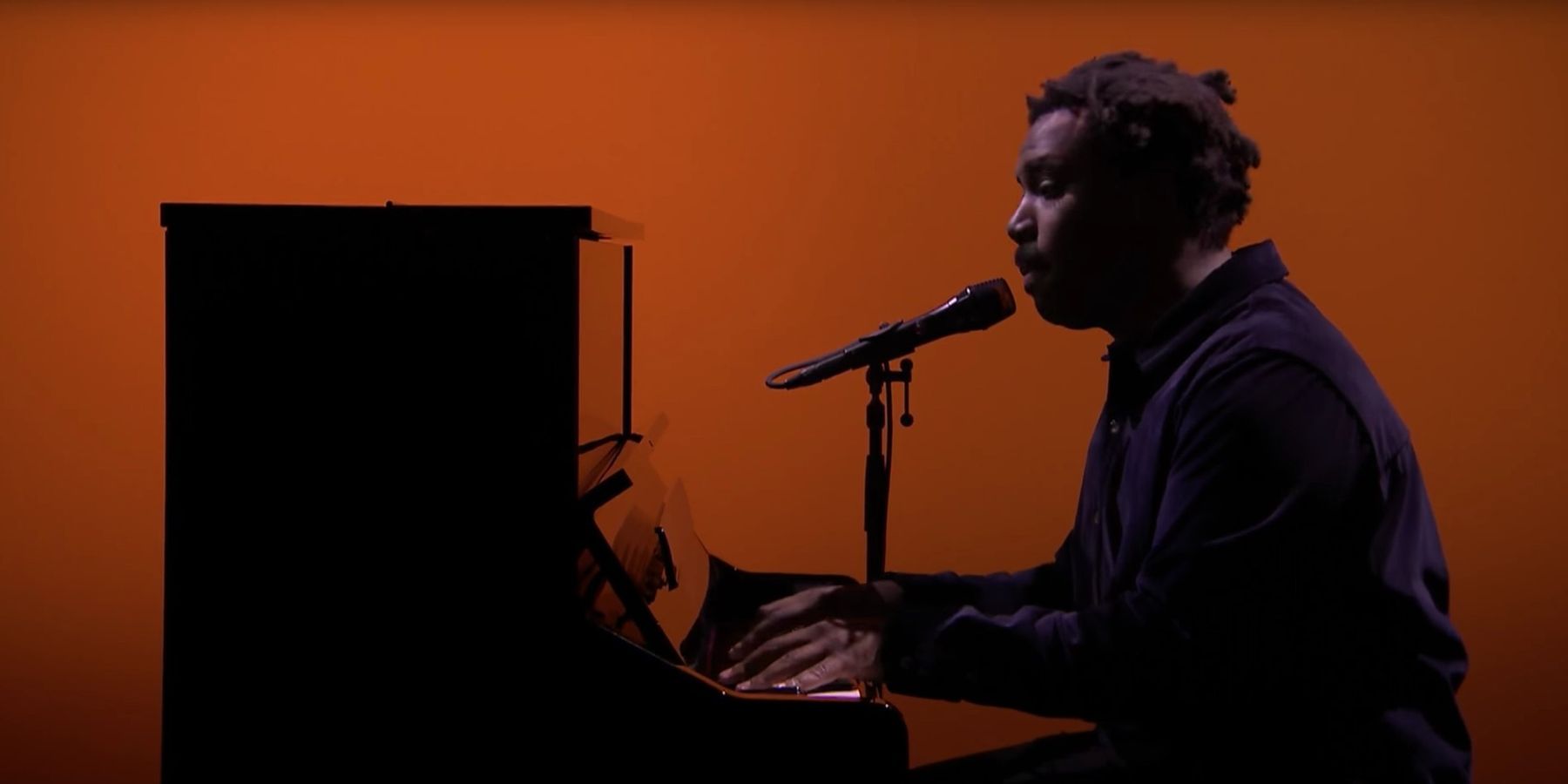 Watch Sampha's Gorgeous Performance Of "No One Knows Me" On The Tonight Show