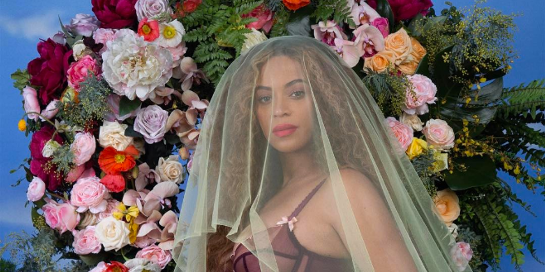 Check Out Beyoncé's Epic, Lush Pregnancy Photo Shoot