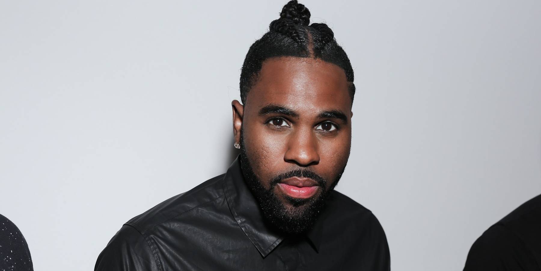 Jason Derulo! Has Accused American Airlines of Racial Discrimination
