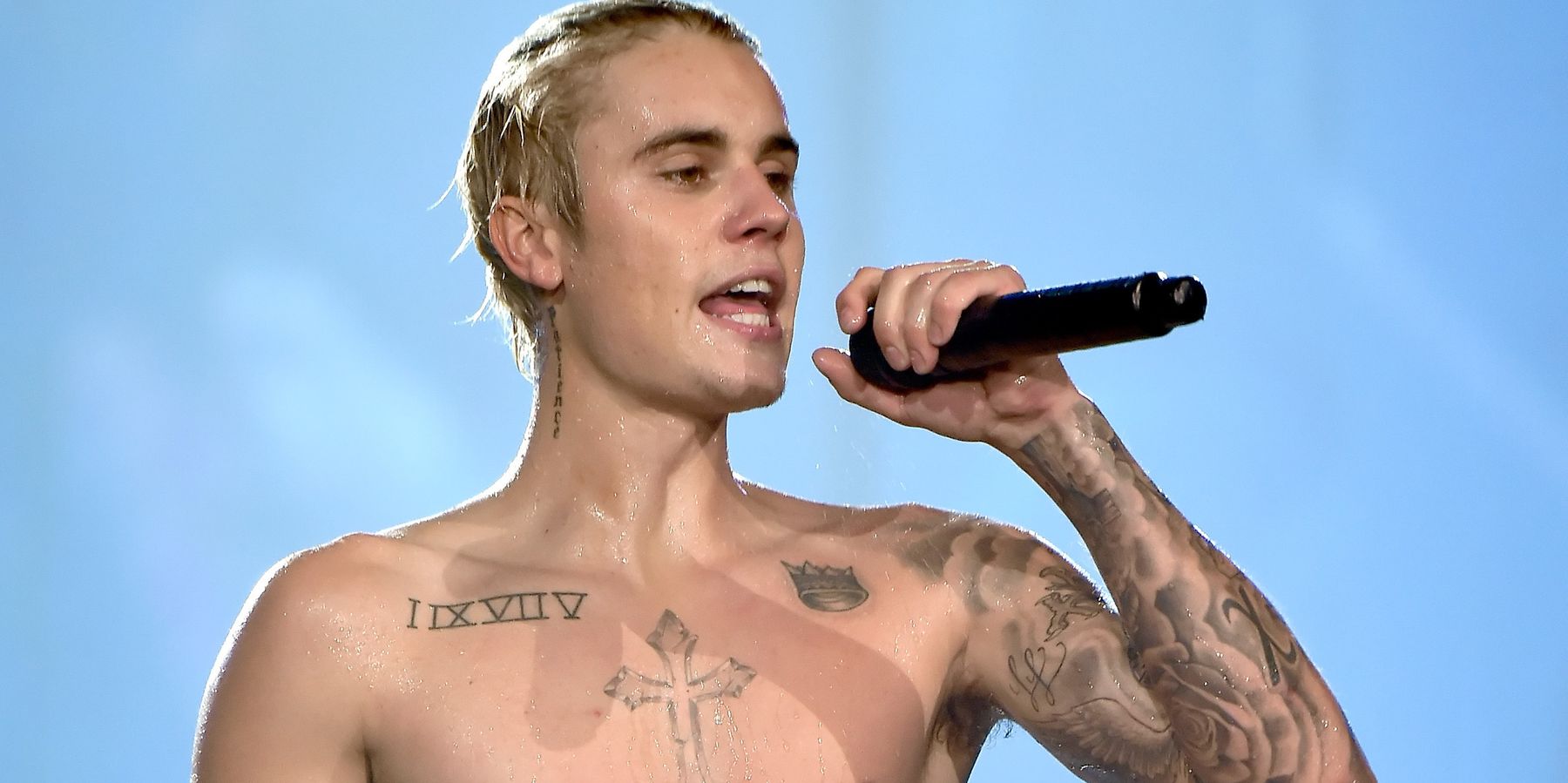 Justin Bieber Fan Throws Shoe at Him When He Refuses to Perform "Despacito"