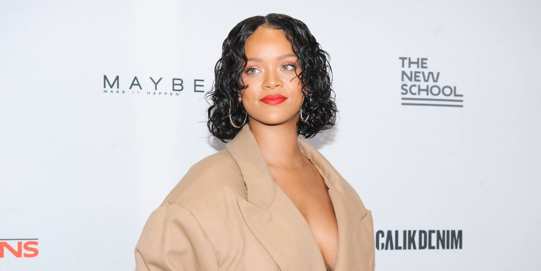 Rihanna Gave A Heartbroken Fan Pretty Solid Breakup Advice Over Twitter DM