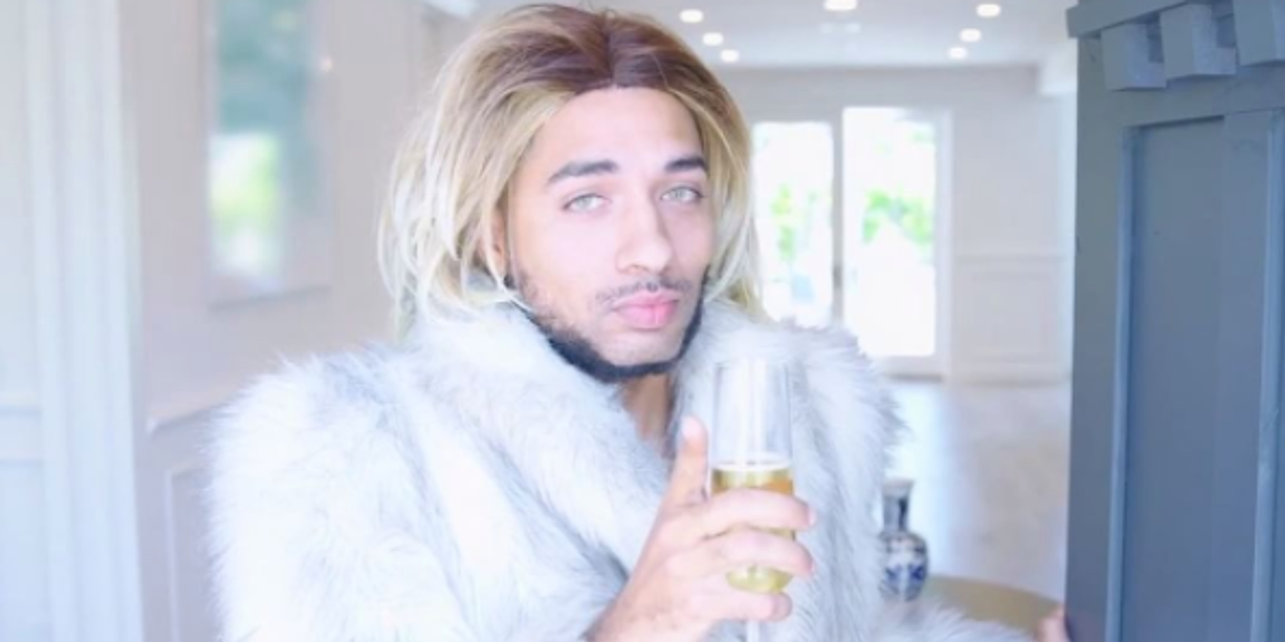Updated: Joe Mande and Super Deluxe Are Creating Joanne the Scammer's TV Show