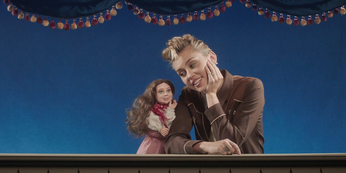 Watch Miley Cyrus Cosplay As Elvis In Her Music Video For "Younger Now"