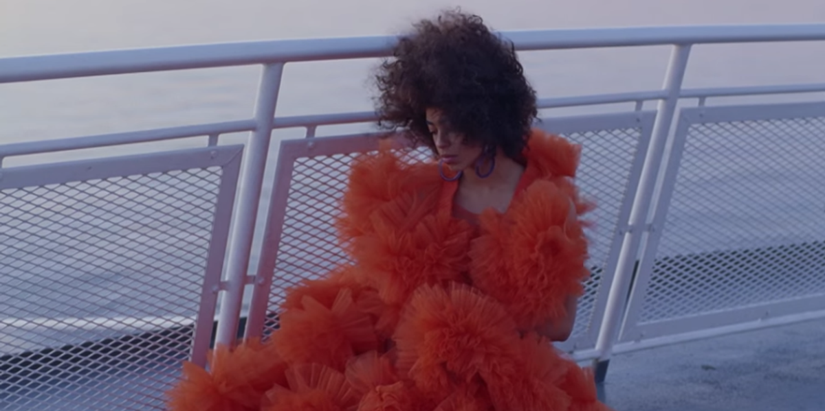 Kelsey Lu Makes Triumphant Cello Music