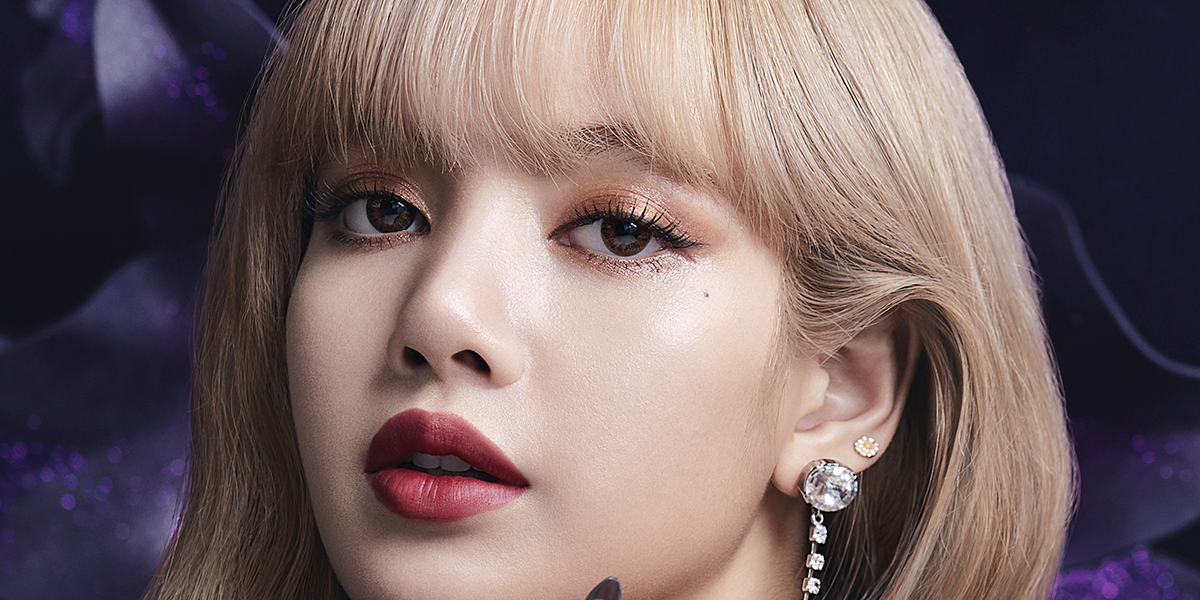 Lisa Launches a Makeup Collection With MAC