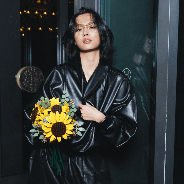 Jiali Zhao Brings Flower Power to Shanghai Fashion Week