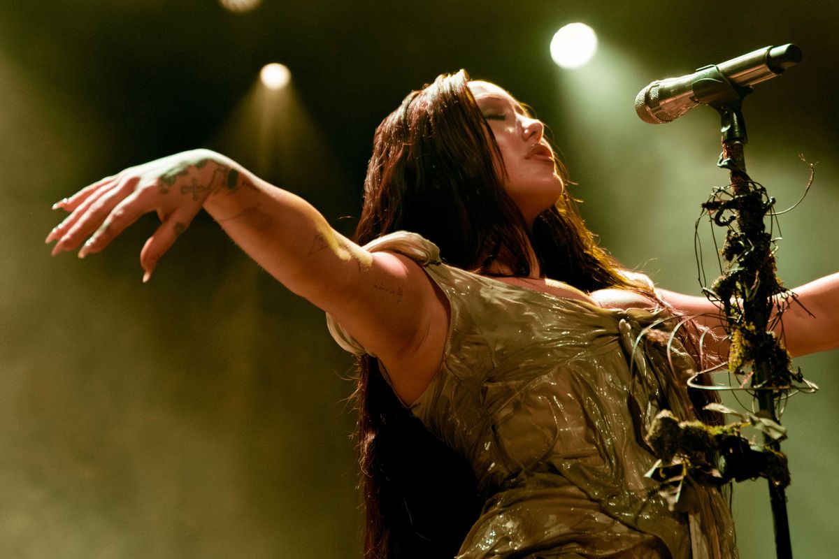 Noah Cyrus Descends on Brooklyn Paramount